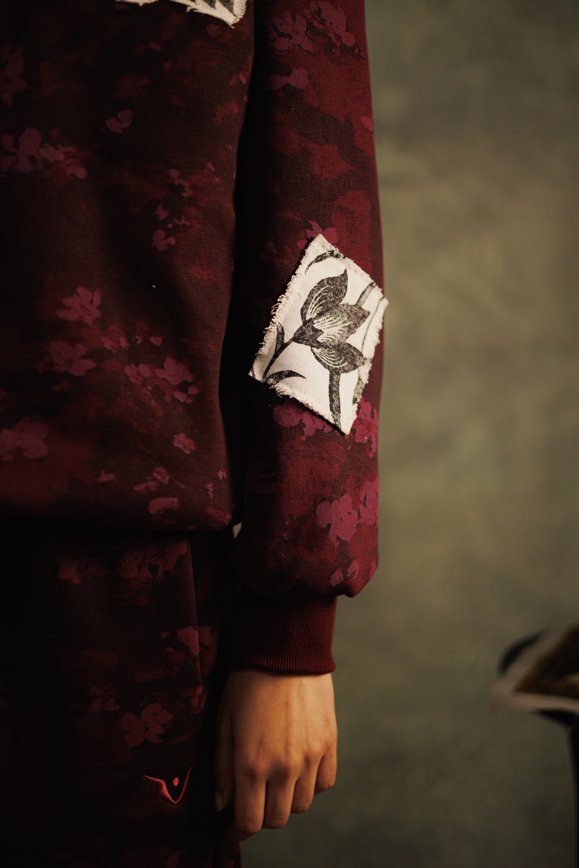 Wounded floral hoodie